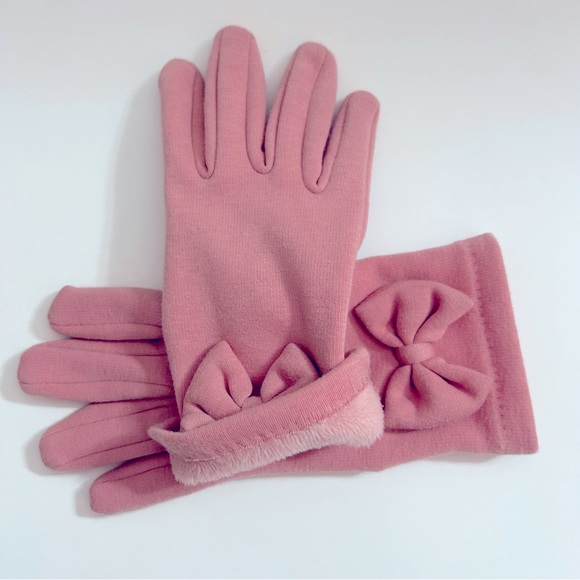 Light Pink Coquette Gloves with Bows - Picture 3 of 4